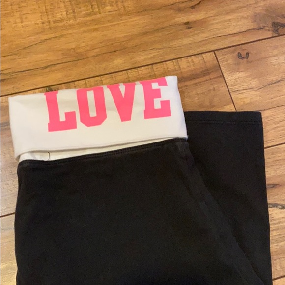 EUC / VS Pink crop yoga pants - Picture 5 of 5